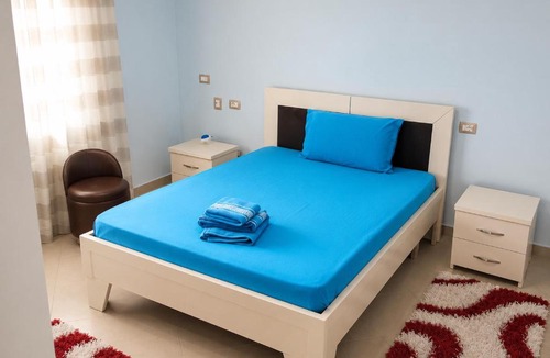 Mbrostar-Urë Bed & Breakfast | Shtepia e Bardhe
