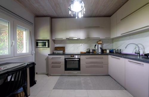 Sikia Apartment | Sias Cozy House