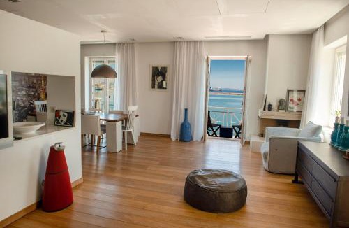 Chios Town Apartment | Sideratos Sea View City Apartment