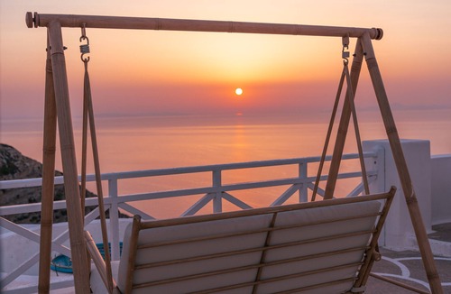 Sikinos Apartment | Sifnos Apartment – Pet-Friendly with Sea View and Hot Tub