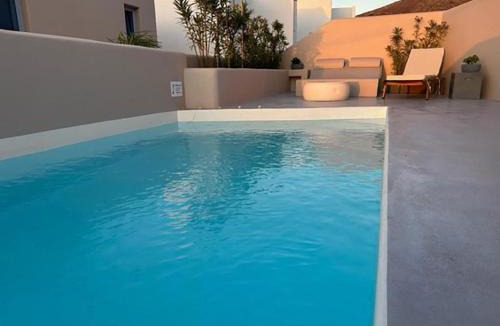 Finikia Villa | Signature Santorini Villa 2 Bedroom Villa Private Jetted Pool & Beautiful