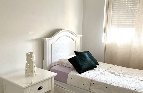 Podgorica Bed & Breakfast | Single city room/very central/cozy