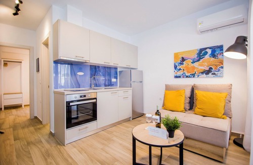 Paralia Ofryniou Apartment | Sirens- One Bedroom Apartment