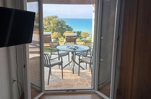 Astrakeri Apartment | Sklavenitis Panoramic Seaview Beach Apartment