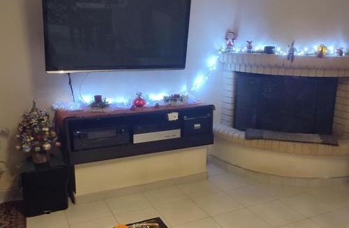 Kalyvia Thorikou Apartment | Skyline Serenity