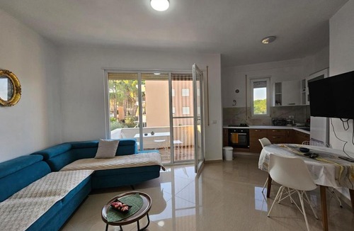 Ishem Apartment | Skyview appartment in Lalzi Bay