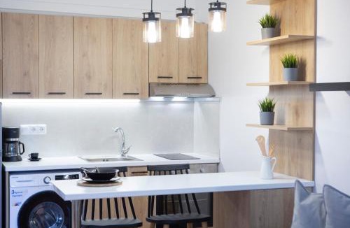 Apolpaina Apartment | Skyview Suites