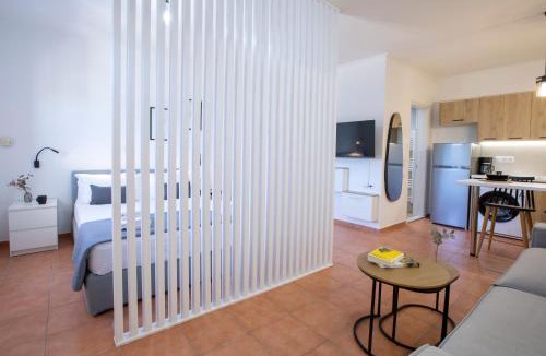 Apolpaina Apartment | Skyview Suites