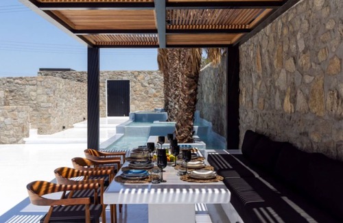Mykonos Town Villa | Sleek Mykonos Villa With Infinity Pool