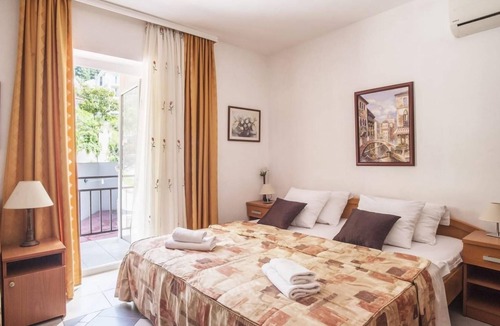 Lepetane Apartment | Sleek Studio Flat with Balcony near Beach in Tivat