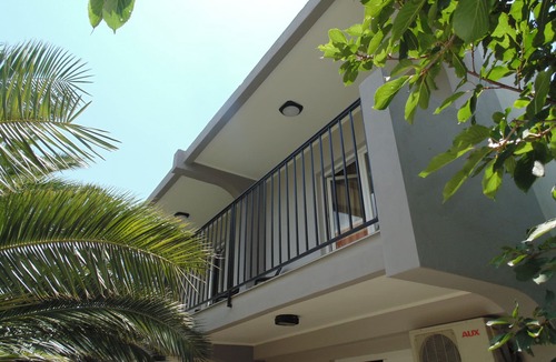 Bar Apartment | Small apartment with balcony