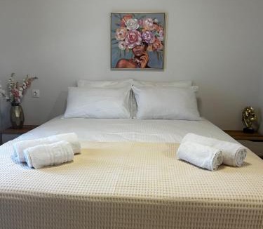 Nea Iraklia House | Small Paradise Perfect Hospitality