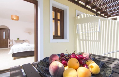 Perivolos Hotel | Smaragdi Hotel