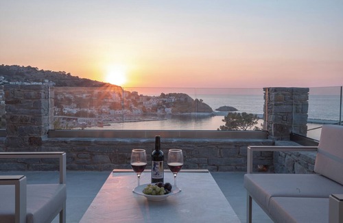 Evdilos Apartment | Sofrano Luxury Apartments
