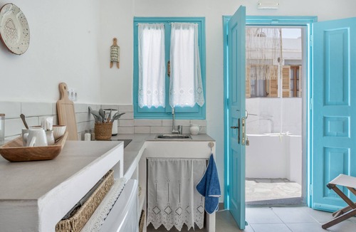 Skala Apartment | Sokaki Patmos House with Private Balcony and View
