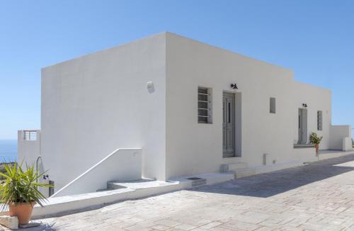 Mournies Apartment | South Akro