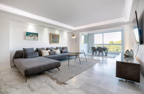Vouliagmeni Apartment | South Blue Luxury Apartment in Vouliagmeni