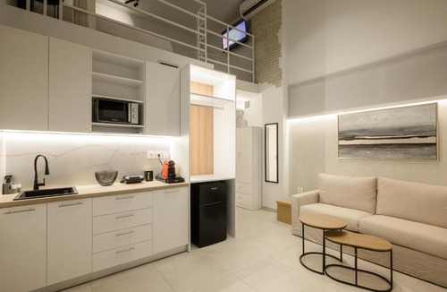 Elliniko Apartment | South Metro Loft