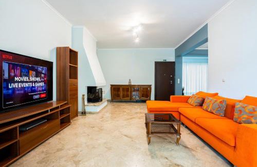 Argyroupoli Apartment | Spacious 144sqm flat near Mount Ymittos