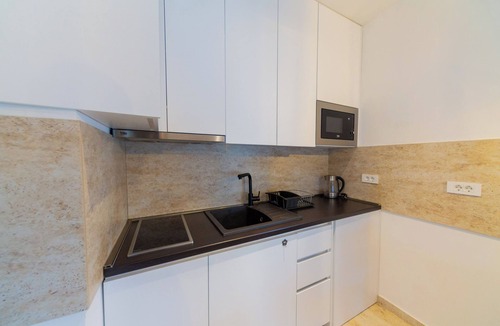 Sutomore Apartment | Spacious 1BR Apt for 3 w/Terrace & Pool