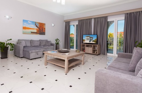 Kalpaki Apartment | Spacious 3 Bedroom Apartment