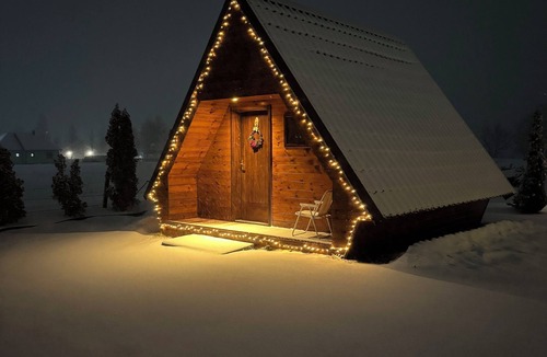 Kolasin House | Spacious Wooden Bungalow with Pool – Ideal for Couples or Families