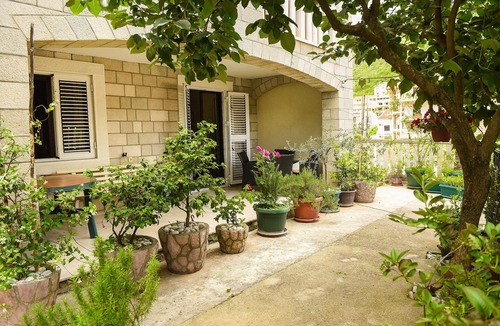 Bijeli do Apartment | Spacious Two Bedroom Apartment in quiet area 6min from the center