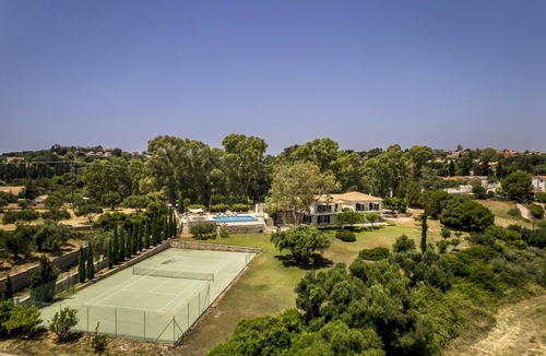 Leivathos Villa | Special villa with beautiful views, pool and tennis court