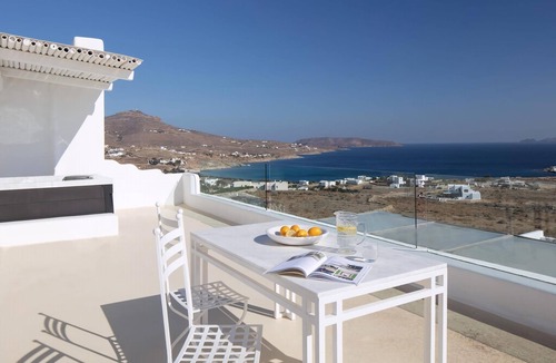 Kalafatis Villa | Spectacular Kalafatis Villa | 8 Bedrooms | Villa Vibhu | Private Jacuzzis