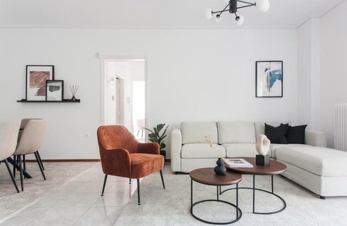 Khalandrion Apartment | Splendid 3BR Apartment close to Famous Sporting Event Stadium