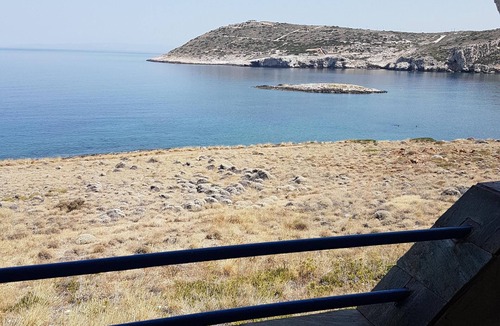 Kaki Thalassa Villa | splendid villa by the sea near Athens