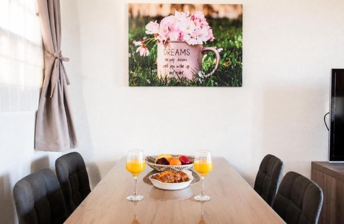 Filiatra Apartment | Stathohouse - Peaceful Balcony Retreat in Filiatra
