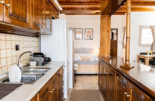 Filiatra Apartment | Stathohouse - Peaceful Balcony Retreat in Filiatra