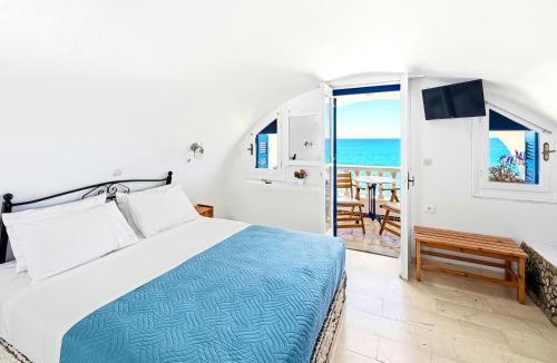 Agios Georgios Hotel | Stavros Beachfront Domes by Booking Kottas