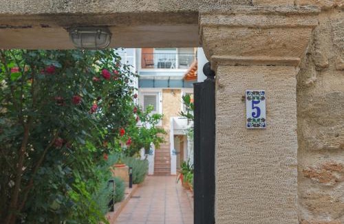 Aegina Town Apartment | Stenaki - Apartments in Aegina Town