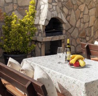 Donji Stoliv Apartment | Step to Kotor bay St-oliv