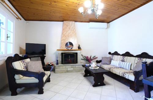 Spanokhorion House | Sti Rachi Platistoma