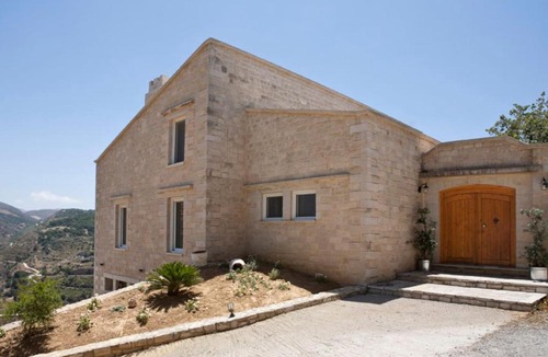 Monopari Villa | Stone Built Private villa Limeri with pool, BBQ & Shaded Patio