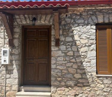 Amfikleia-Elateia House | Stone house Amfikleia