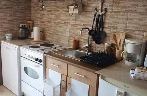 Petrovac Apartment | Stone house Đakonović is old family house. You can stay and enjoy in peace.