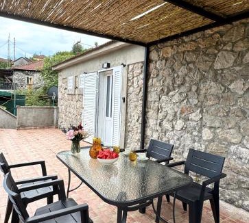 Dodosi House | Stone house Kana-Skadar Lake