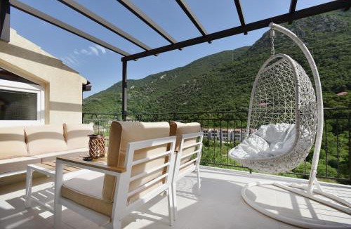 Donji Morinj Apartment | Stone house Morinj