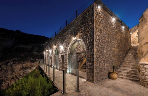 Stegna Apartment | Stone Luxury Suite-Executive