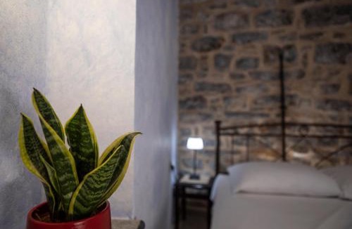Olympi Apartment | Stone Famous Sporting Event Lodges - Chios Cozy Hideaways