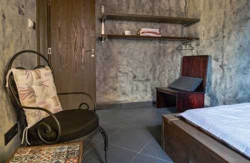 Zeljeznica Apartment | Stone Rustic Flat w Sea and Nature View in Bar