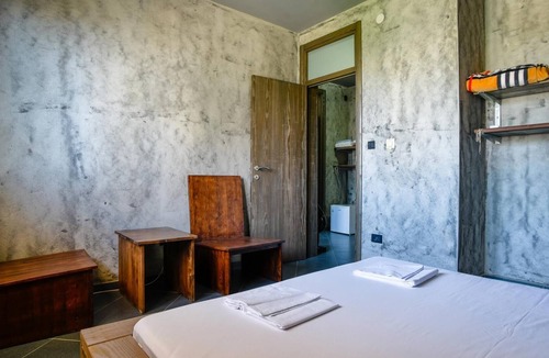 Zeljeznica Apartment | Stone Studio Flat 10 min to Beach in Bar