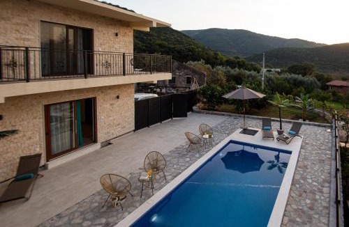 Seoca Apartment | Stone Villa with pool Montenegro Star