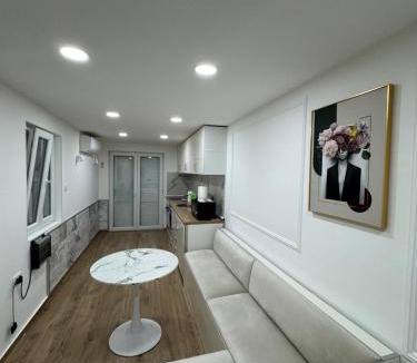 Prcanj Apartment | Studio 032