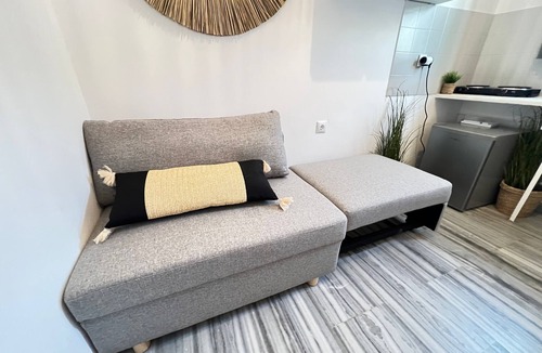 Parikia Apartment | Studio 'Aeolian Blu 3' with Sea View, Wi-Fi and Air Conditioning