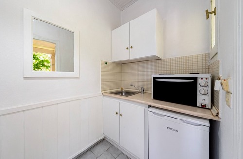 Roda Apartment | Studio 'Alexandros Studios 5' with Shared Pool, Wi-Fi and Air Conditioning